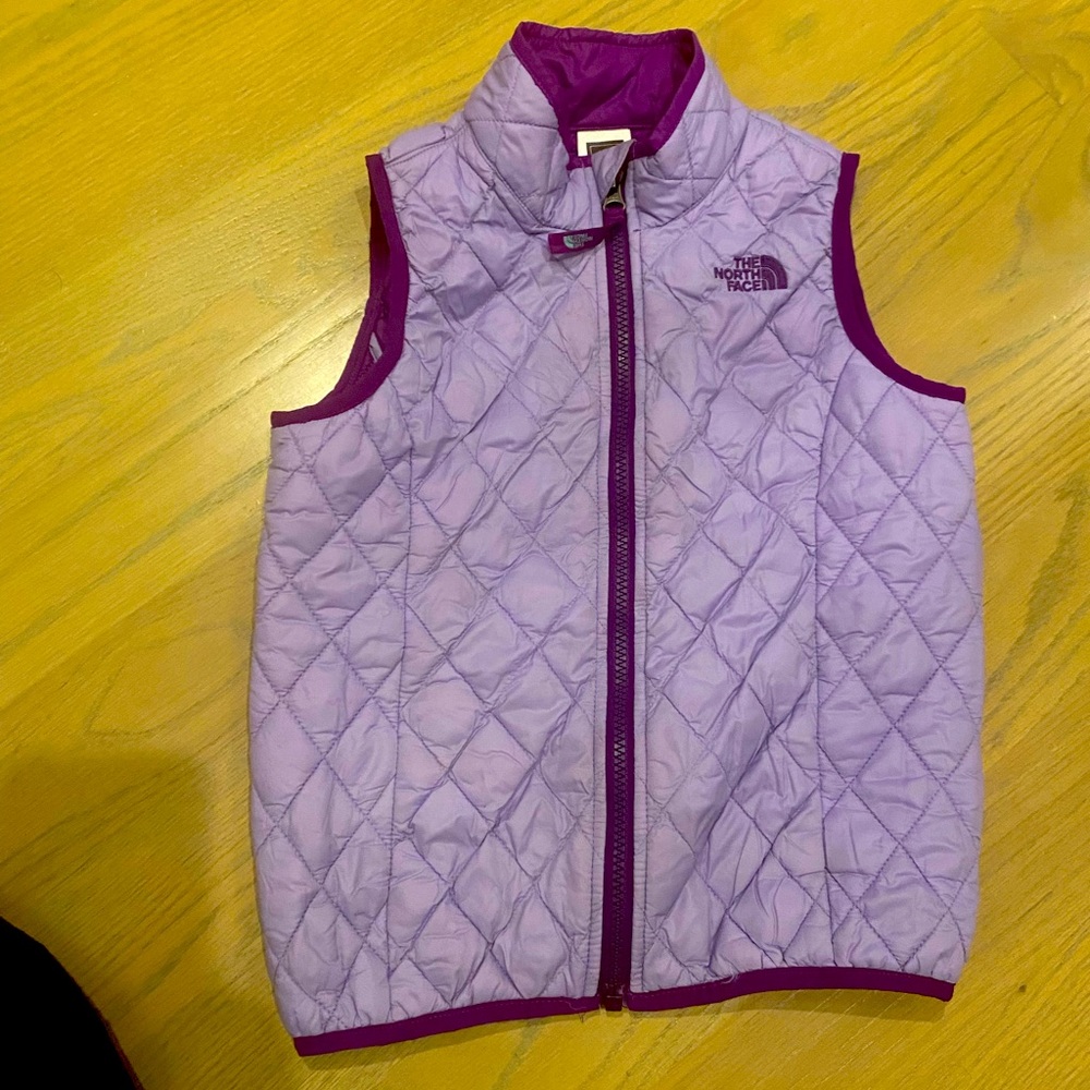 North face girls vest